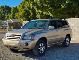 2004 TOYOTA HIGHLANDER SUV V6, 3.3 LITER SPORT UTILITY 4D