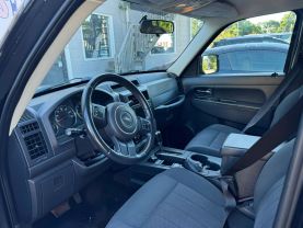 2011 Jeep Liberty - Image 4