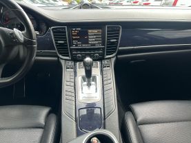 2015 PORSCHE PANAMERA