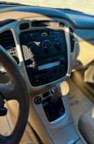 2004 TOYOTA HIGHLANDER SUV V6, 3.3 LITER SPORT UTILITY 4D