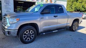 2014 Toyota Tundra Double Cab Sr Pickup 4d 6 1/2 Ft - Image 2