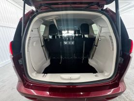 2020 CHRYSLER VOYAGER