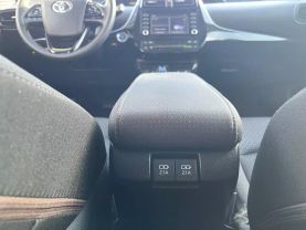 2020 TOYOTA PRIUS HATCHBACK 4-CYL, HYBRID, 1.8 LITER XLE HATCHBACK 4D