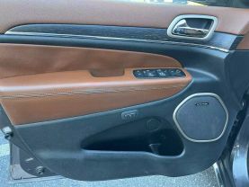 2015 Jeep Grand Cherokee Summit Sport Utility 4d - Image 13
