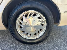 Used 1997 LINCOLN CONTINENTAL SEDAN V8, 4.6 LITER SEDAN 4D - LA Auto Star located in Virginia Beach, VA