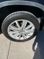2011 Volkswagen Tiguan - Image 13