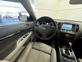 2011 INFINITI G