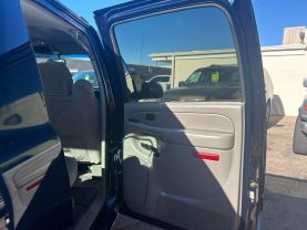 2005 CHEVROLET AVALANCHE 1500 SUV V8, FFV, 5.3 LITER LS SPORT UTILITY PICKUP 4D 5 1/4 FT