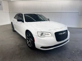 2018 CHRYSLER 300