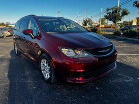 2020 CHRYSLER VOYAGER