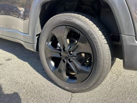 2018 Jeep Compass - Image 18