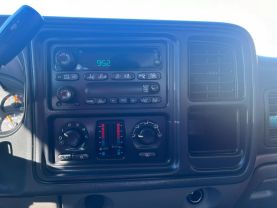 2005 CHEVROLET AVALANCHE 1500 SUV V8, FFV, 5.3 LITER LS SPORT UTILITY PICKUP 4D 5 1/4 FT