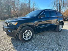 2020 JEEP GRAND CHEROKEE SUV V6, VVT, 3.6 LITER LAREDO E SPORT UTILITY 4D at T&T Repairables - used car dealership in Spencer, Indiana.