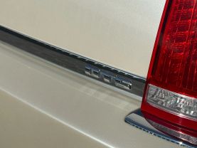2009 CADILLAC DTS SEDAN V8, 4.6 LITER SEDAN 4D