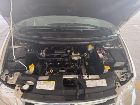 2005 CHRYSLER TOWN & COUNTRY VAN V6, 3.8 LITER TOURING MINIVAN 4D