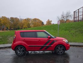 2011 KIA SOUL WAGON 4-CYL, 2.0 LITER + WAGON 4D