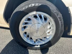 Used 1997 LINCOLN CONTINENTAL SEDAN V8, 4.6 LITER SEDAN 4D - LA Auto Star located in Virginia Beach, VA