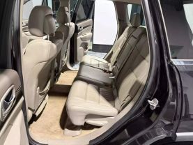2011 JEEP GRAND CHEROKEE SUV V8, 5.7 LITER LAREDO SPORT UTILITY 4D