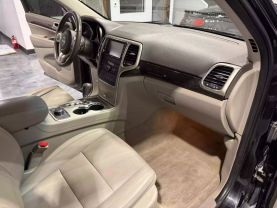 2011 JEEP GRAND CHEROKEE SUV V8, 5.7 LITER LAREDO SPORT UTILITY 4D