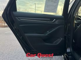 2018 Honda Accord Hybrid - Image 15