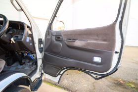 1999 TOYOTA HIACE VAN 1KZ-TE LIVING SALOON EX