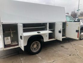 2008 FORD F550 SUPER DUTY REGULAR CAB & CHASSIS CAB CHASSIS V10, 6.8 LITER 141" W.B.  2D