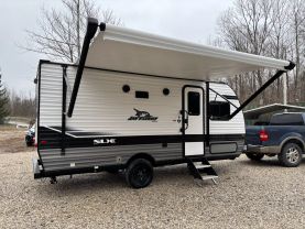 2024 JAYCO JAY FLIGHT RV - SLX at T&T Repairables - used car dealership in Spencer, Indiana.