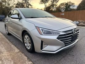 2019 Hyundai Elantra - Image 3