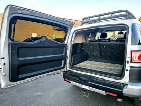 2007 TOYOTA FJ CRUISER SUV V6, 4.0 LITER SPORT UTILITY 2D