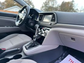 2019 Hyundai Elantra - Image 15