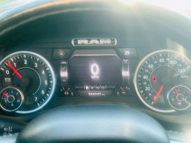 2021 RAM 1500 CREW CAB PICKUP V8, HEMI, 5.7 LITER LARAMIE PICKUP 4D 5 1/2 FT