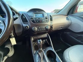 2015 HYUNDAI TUCSON SUV 4-CYL, PZEV, 2.4 LITER SE SPORT UTILITY 4D