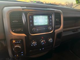 2017 RAM 1500 CREW CAB PICKUP V8, HEMI, 5.7 LITER EXPRESS PICKUP 4D 5 1/2 FT