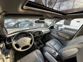 2004 Toyota Sequoia - Image 11