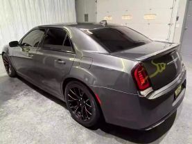 2019 CHRYSLER 300 SEDAN V8, HEMI, 5.7 LITER 300S SEDAN 4D