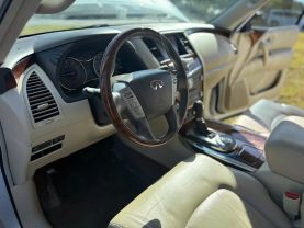 2017 INFINITI QX80 SUV V8, 5.6 LITER SPORT UTILITY 4D