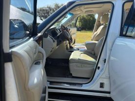 2017 INFINITI QX80 SUV V8, 5.6 LITER SPORT UTILITY 4D