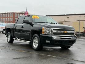 2011 CHEVROLET SILVERADO 1500 CREW CAB PICKUP V8, FLEX FUEL, 5.3 LITER LT PICKUP 4D 5 3/4 FT