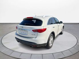 2015 INFINITI QX70