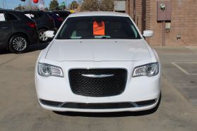 2017 Chrysler 300 - Image 18