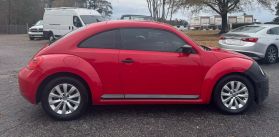 2013 VOLKSWAGEN BEETLE HATCHBACK 5-CYL, PZEV, 2.5 LITER 2.5L ENTRY HATCHBACK 2D-Empire Motors INC