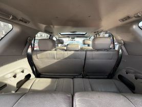 2004 Toyota Sequoia - Image 17