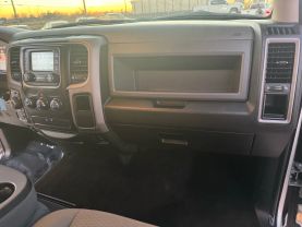 2017 RAM 1500 CREW CAB PICKUP V8, HEMI, 5.7 LITER EXPRESS PICKUP 4D 5 1/2 FT