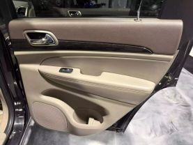 2011 JEEP GRAND CHEROKEE SUV V8, 5.7 LITER LAREDO SPORT UTILITY 4D