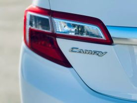 2013 TOYOTA CAMRY SEDAN 4-CYL, HYBRID, 2.5 LITER XLE HYBRID SEDAN 4D