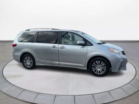 2018 TOYOTA SIENNA