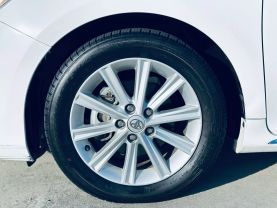 2013 TOYOTA CAMRY SEDAN 4-CYL, HYBRID, 2.5 LITER XLE HYBRID SEDAN 4D
