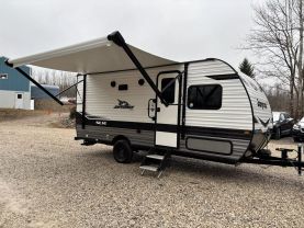 2024 JAYCO JAY FLIGHT RV - SLX at T&T Repairables - used car dealership in Spencer, Indiana.