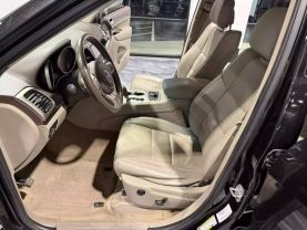 2011 JEEP GRAND CHEROKEE SUV V8, 5.7 LITER LAREDO SPORT UTILITY 4D
