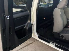 2022 TOYOTA TACOMA ACCESS CAB PICKUP 4-CYL, 2.7 LITER SR5 PICKUP 4D 6 FT